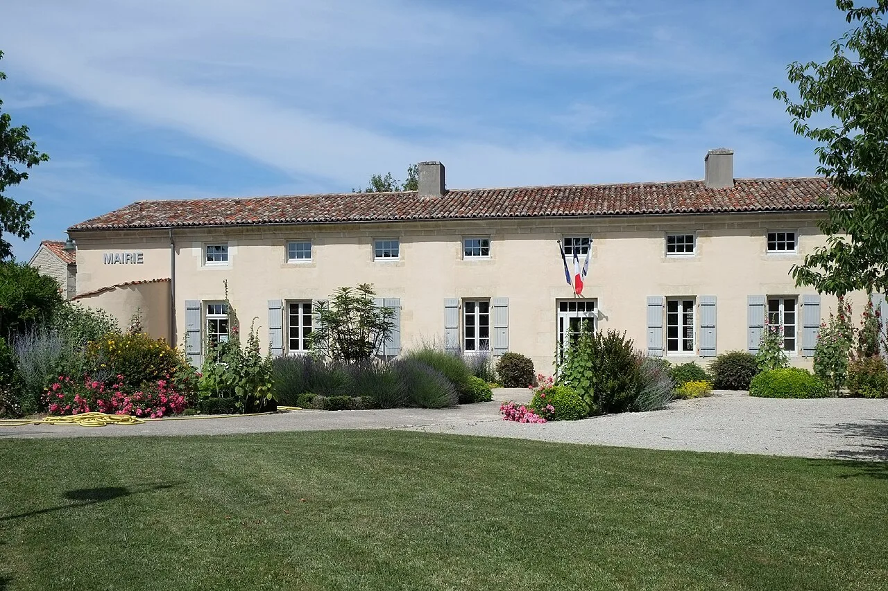 Mairie Vouhé Charente-Maritime France